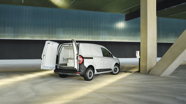 Kangoo Van - Возило со ладилник