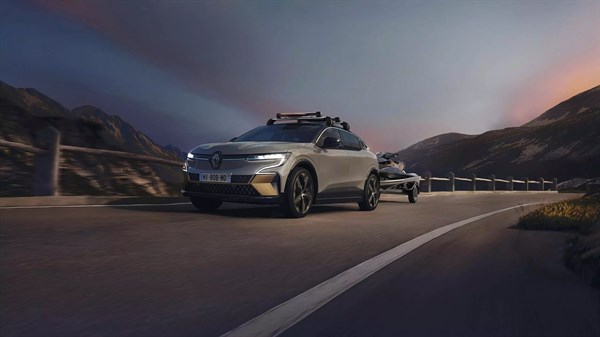 E-Tech 100% electric - renewable energy - Renault