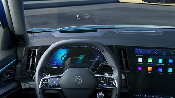 Renault Rafale E-Tech hybrid - multimedia screen - openR - heads-up display