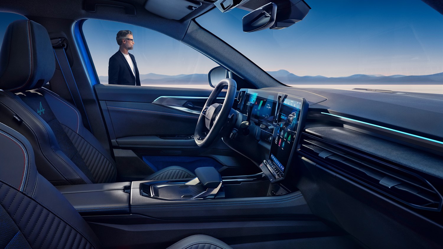 Rafale E-Tech хибрид - внатрешност на возилото