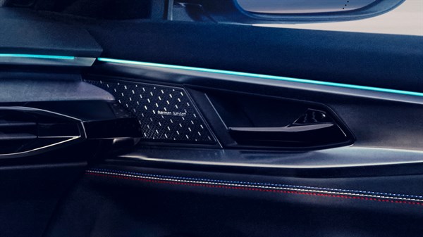 Rafale E-Tech хибрид - внатрешност на возилото