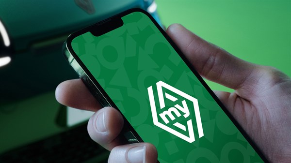 Апликација My Renault прикажана на паметен телефон Мy Renault апликација