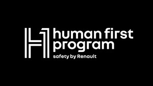 Црна позадина со лого на програмата Human First Program – safety by Renault.